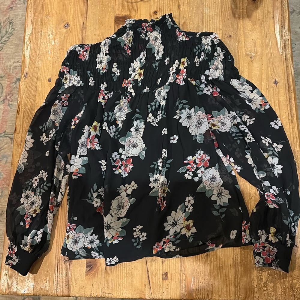 Vince Camuto Smocked Floral-Print Top, Size M